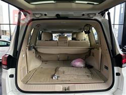 تۆیۆتا لاند کروزەر